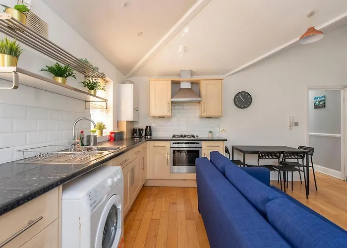 Lovely 3-Bed 20 Minutes To Central London