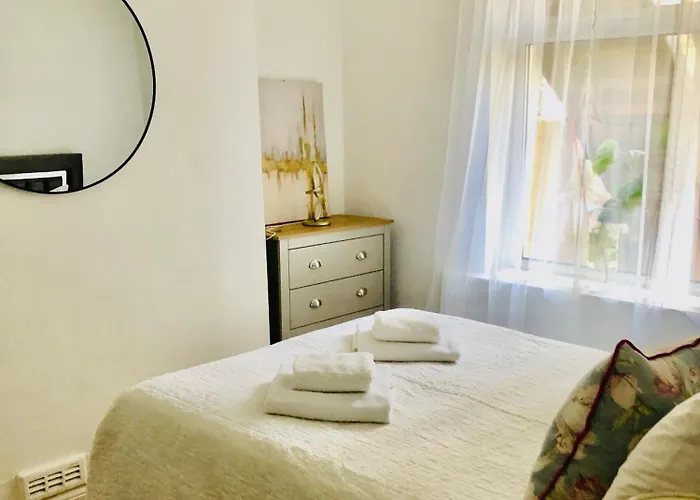 Super Location 2 Bedroom 20 Minutes From Central London