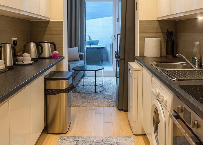 Easy Access To Central London-Private Ensuite & Terrace