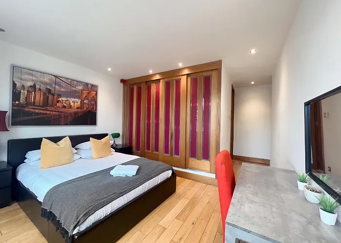 Kensington 2 Bedroom Luxe