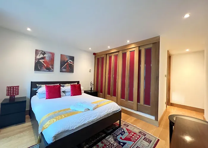 Kensington 2 Bedroom Luxe