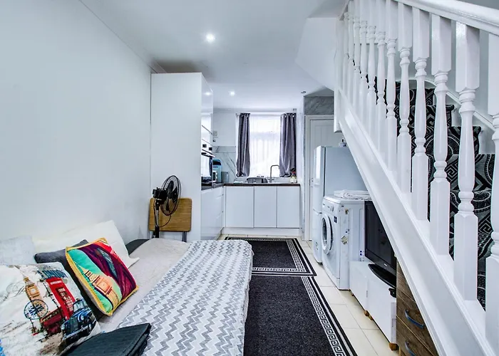 Cosy One Bedroom Flat In