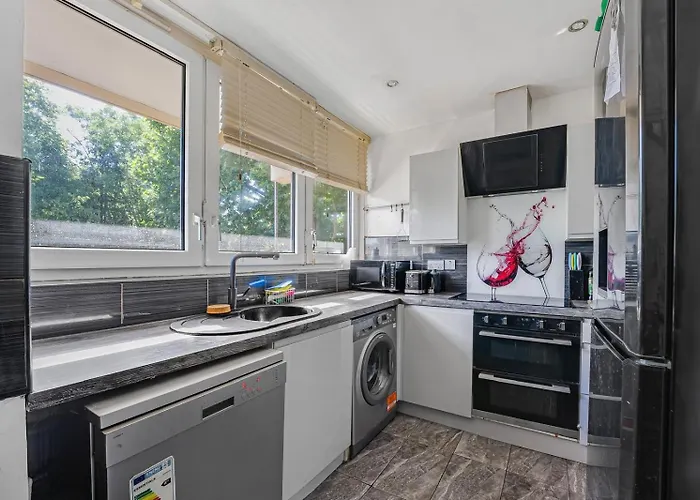 Peckham With 2 Balcony
