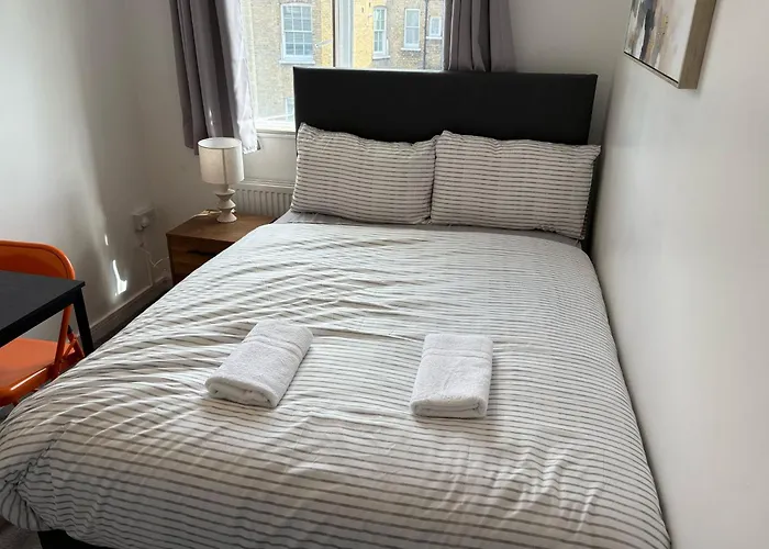 Aplacetostay Premium Central London Apartment