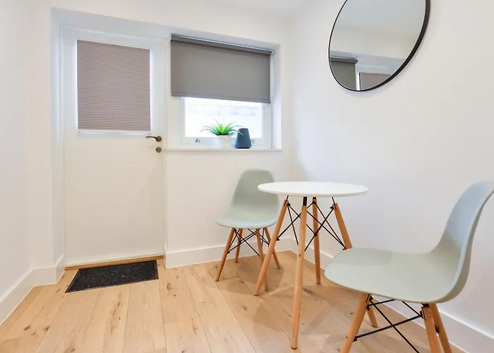 Star Street Serviced Apartments