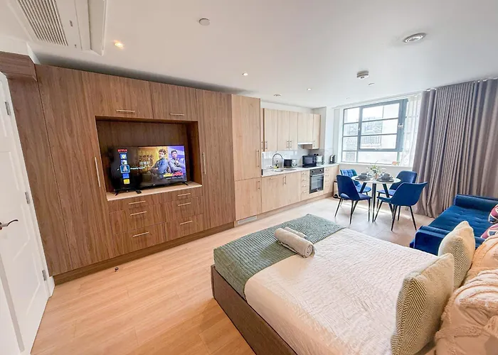 3-Bdr With Balcony And 7 Studio Apartments In Marylebone Near Regents Park & Baker St By Staylio Londra