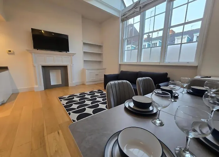Elegant 2 Bedroom Apartment In Knightsbridge