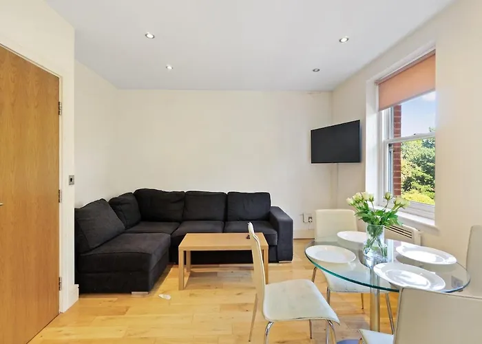 Bright 1Bed Flat Upper St Near Tube