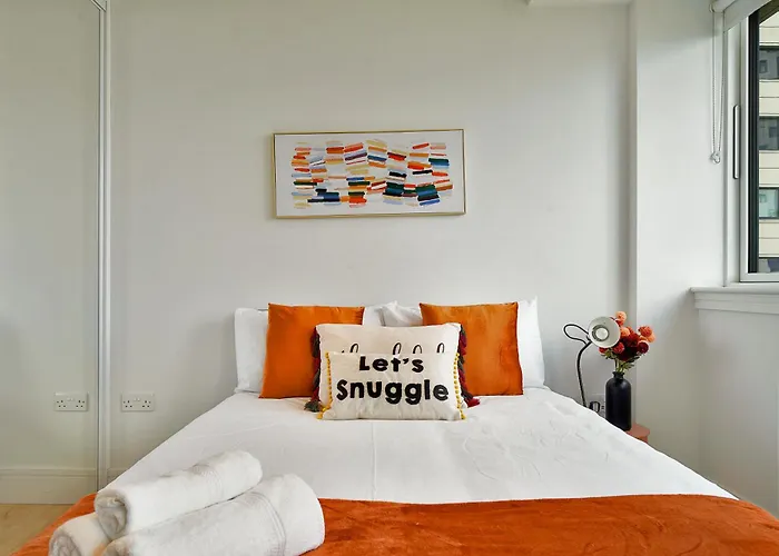 Large Cosy Studio Apartment Next To Stadium With Gym London