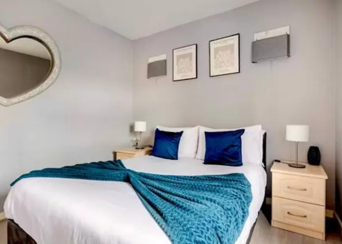 Canary Wharf Gem - Prvt Parking - Fast Wifi - Sleeps 4