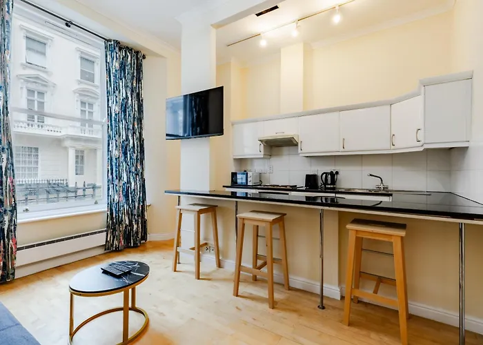 Comfy Apartments In Queensway London