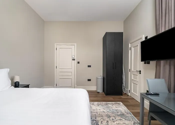 Willesden Green Modern Living Suites