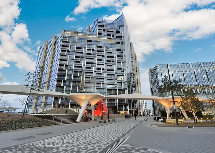 Vista - O2 Greenwich London 2 Bed Flat