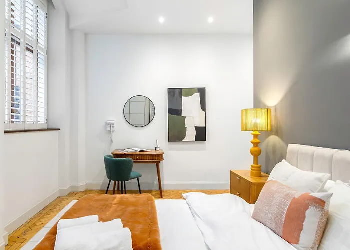 Modern Executive 2Br Heart Of City Of
