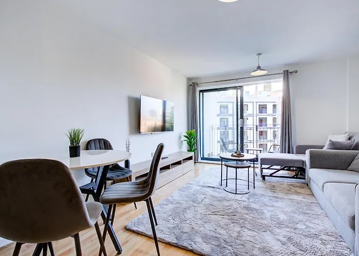 Luxury Apartment In Stratford