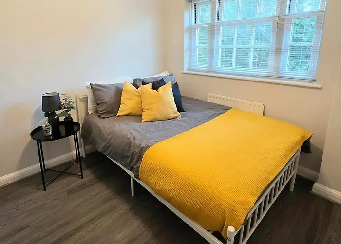 Stunning 3Bed 2Bath Family Home With Garden London