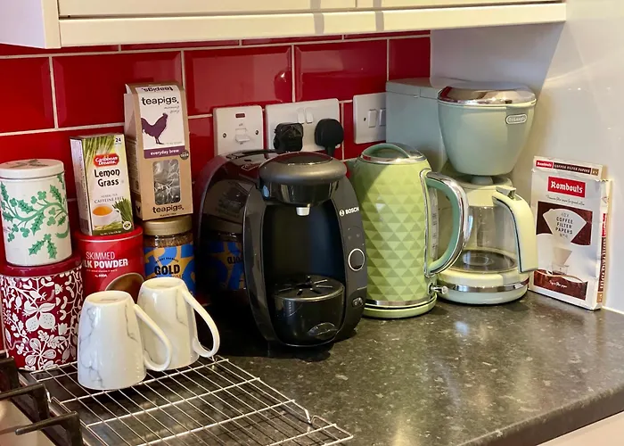 Family Friendly Spacious Flat In Central London