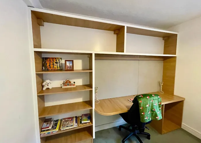Family Friendly Spacious Flat In Central London