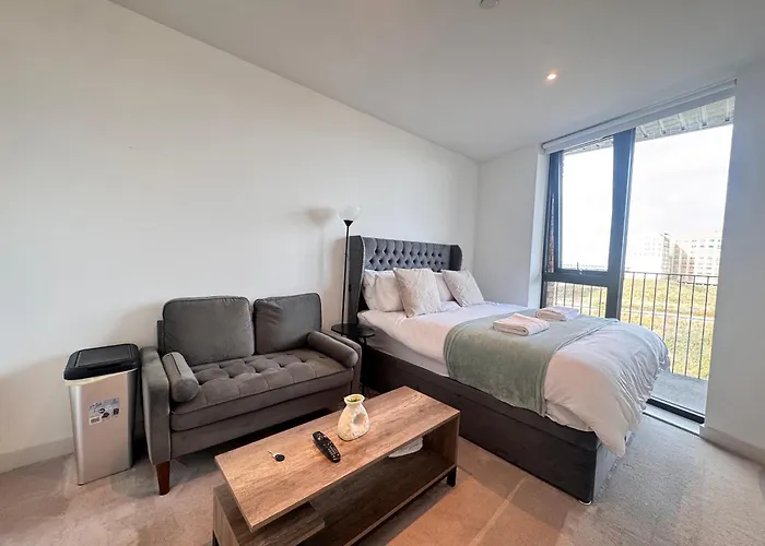 Riverside Suites And Apartments