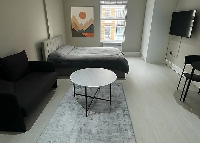 Modern Studio Apartment Shoreditch