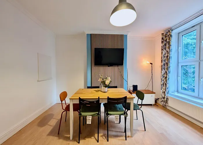 Spacious 3 Bedroom Flat In Stockwell