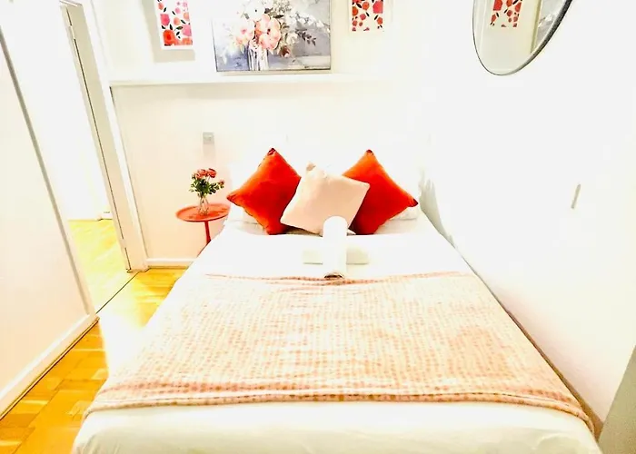 One Bedroom Flat A In Kentish Town London