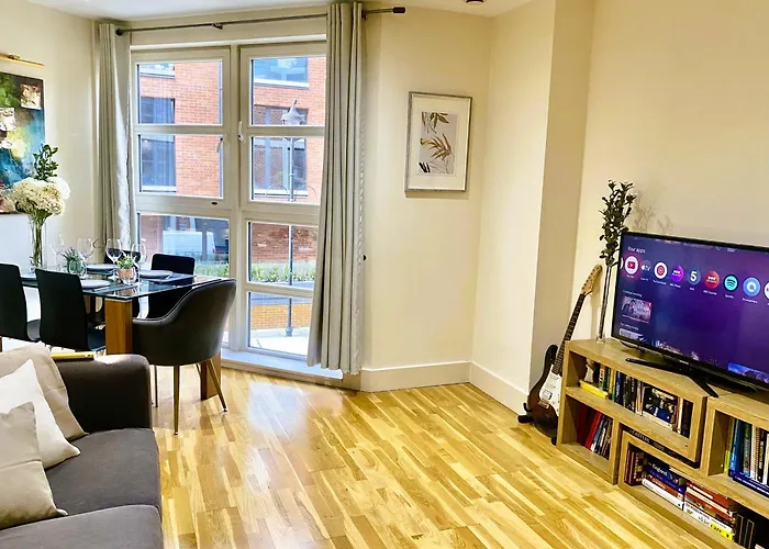 Central London Flat Ideal For Shopping And Big Ben