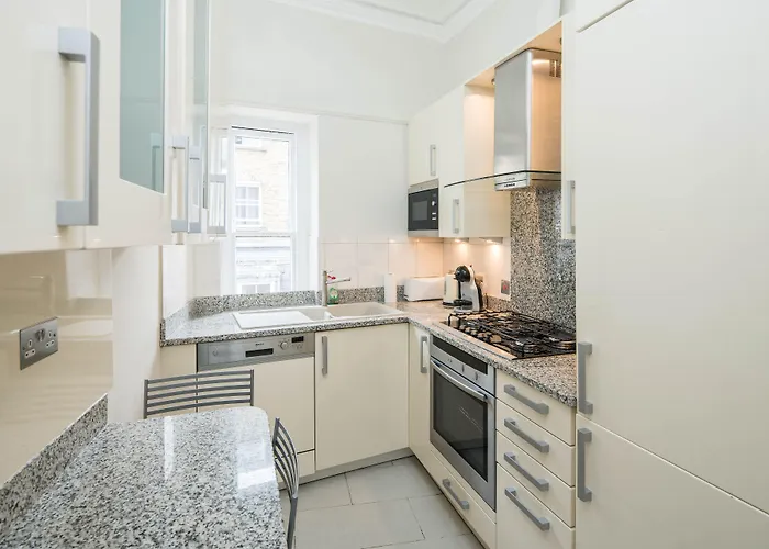 Gloucester Station Gem: 3 Bedroom Oasis Londra