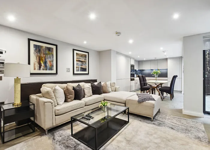 Buckingham Palace Residences By Aeria Apartments
