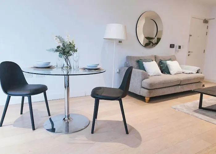 1 Bedroom Apartment Near Canning Town