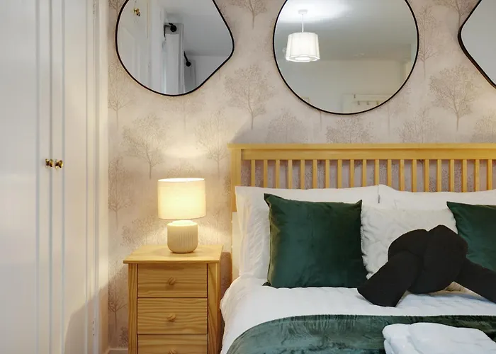 Central London 2-Bed Flat - 6Min To Victoria Station