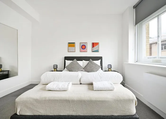 Shoreditch Comfortable 3 Bed Apartments