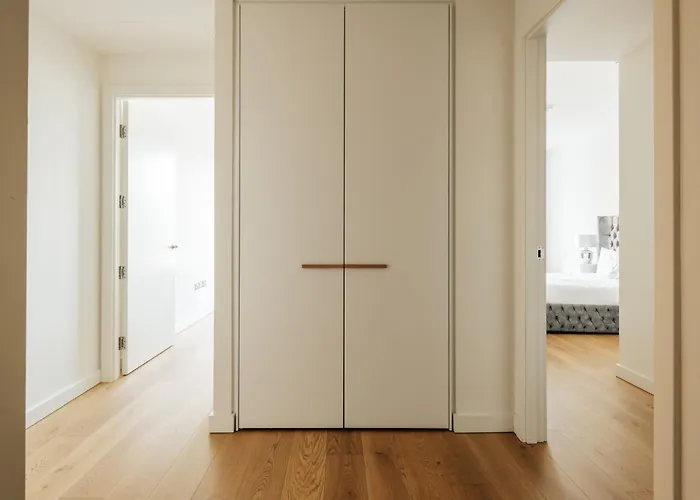 Luxury 3 Bed 3 Bath Apartment In Central London