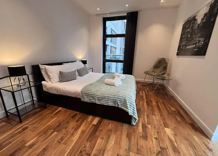 Penthouse Canary Wharf - Free Wifi London
