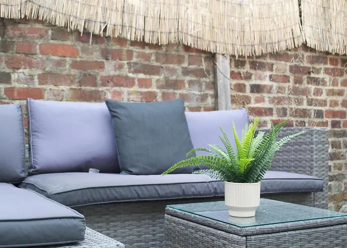 Stylish 2-Bed Garden Flat, 5 Mins To Brixton