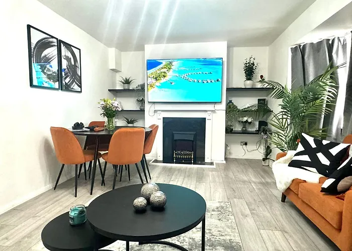 Beautiful Spacious 2-Bedroom Flat In Heart Of London - Only 15 Minutes To Central London