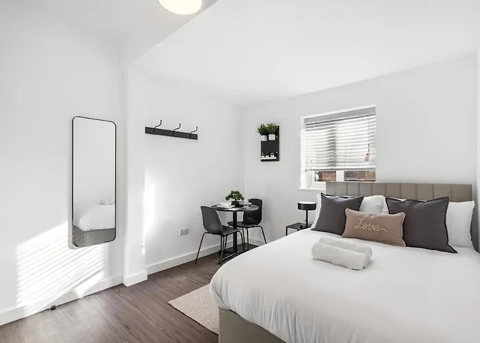 Chic Urban Room In Vibrant Brixton - Bathroom Shared With Just One Other Room