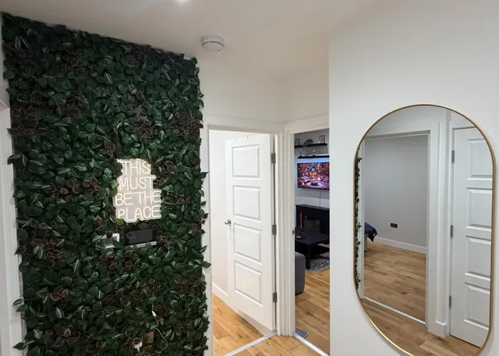 London City Apartment - Abba Voyage