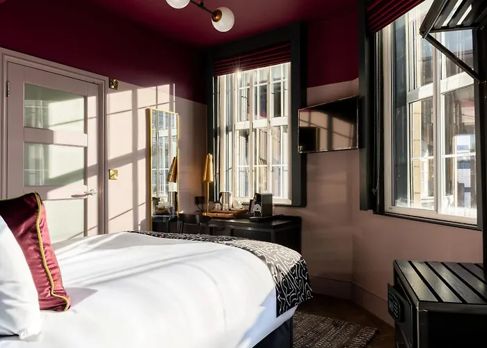 The Wellington Hotel London
