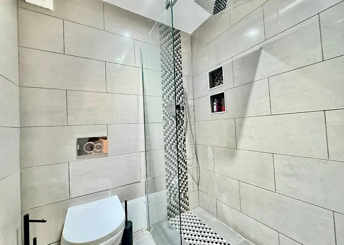 Spacious Rooms 21