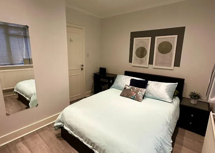 Central 1Bedroom Apartment, Connected Via Underground, Overground And Many Bus Routes