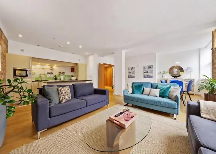 Large Bright Spacious Central Liverpool Street Sleeps 5