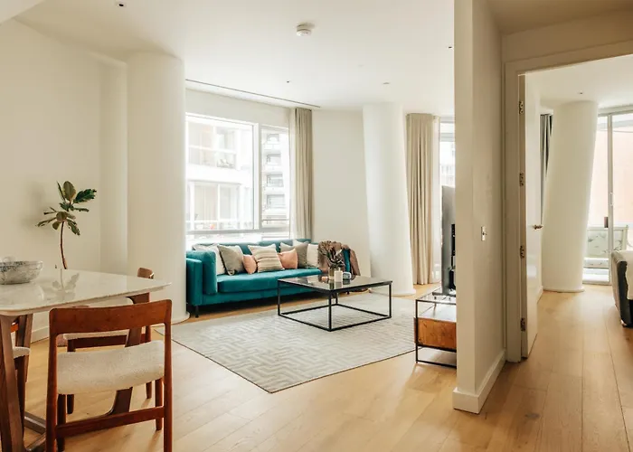 Luxury Modern 2Bed-2Bath Apartment