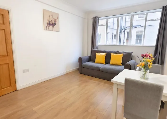 Neptune Flat 9 At Marble Arch