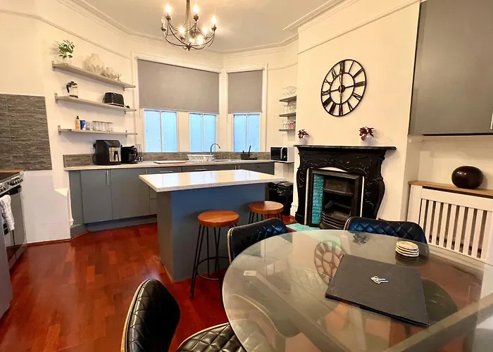 2 Bedroom Luxury Flat In Centre Of Muswell Hill