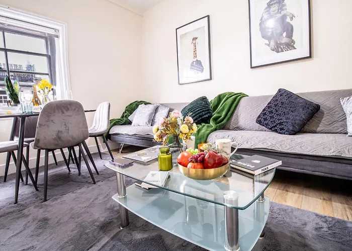 Luxury 2 Bed Apartment In The Heart Of Mayfair Your Stylish London Retreat 4Th Floor No Lift