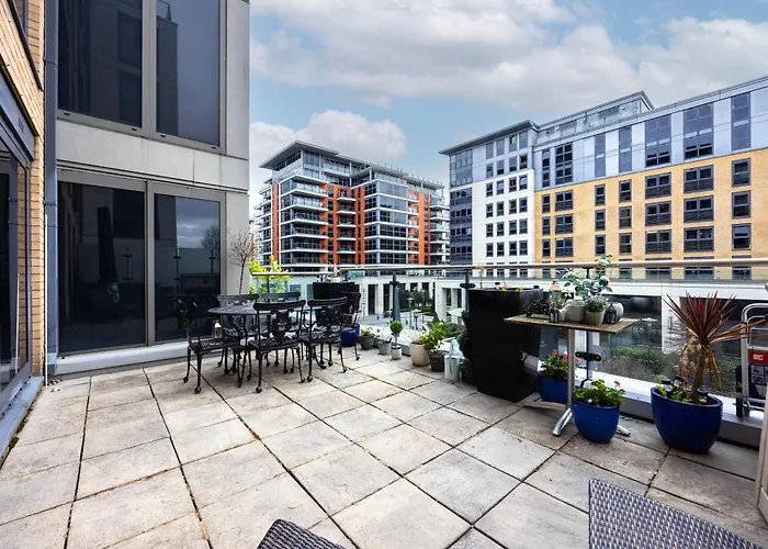 Chelsea Harbour Living
