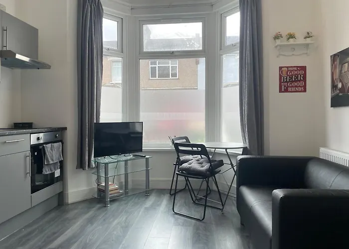 Amazing Studios 2 - East London