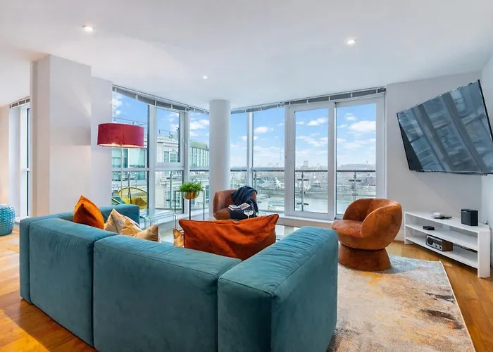 Best Thames Views In Town! Large Luxxe Nomad Design Family Homes المساحة والأناقة تلتقي مع الراحة العربية