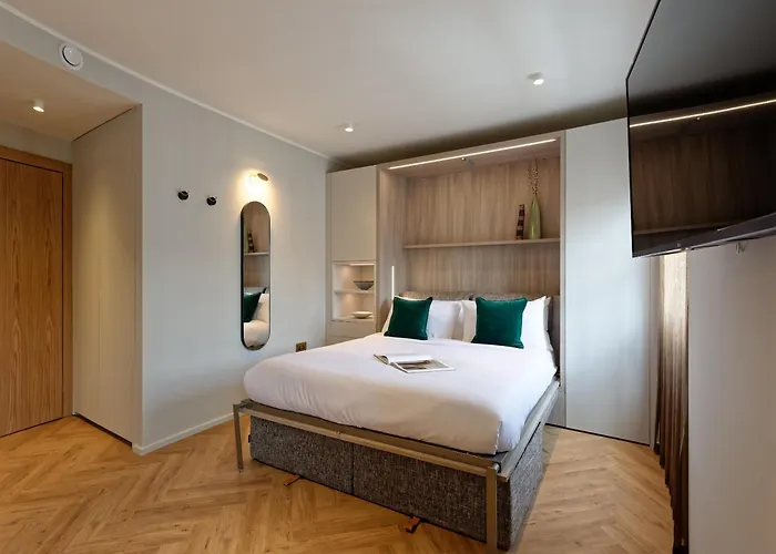 South Kensington Studios By Dmontrio
